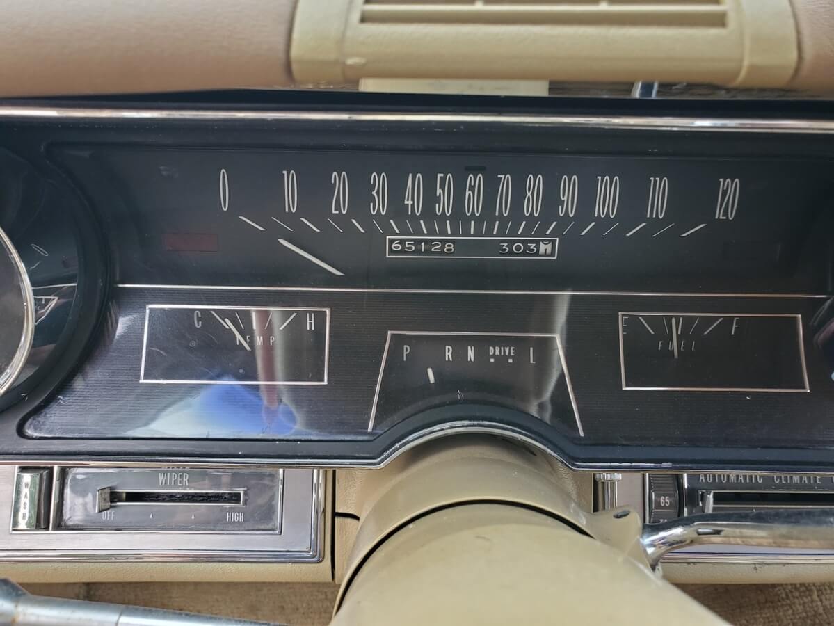 1966-cadillac-fleetwood-for-sale-interior-cpr06