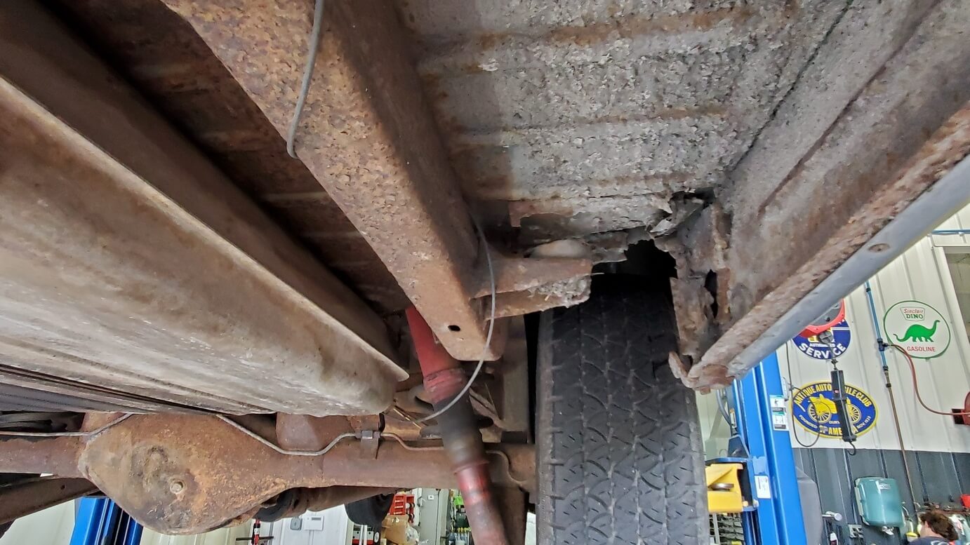 1966-cadillac-fleetwood-for-sale-undercarriage-cpr24